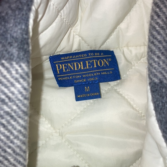 Reversible Pendleton vest with wool check pattern and slim puff on reverse - Picture 3 of 6